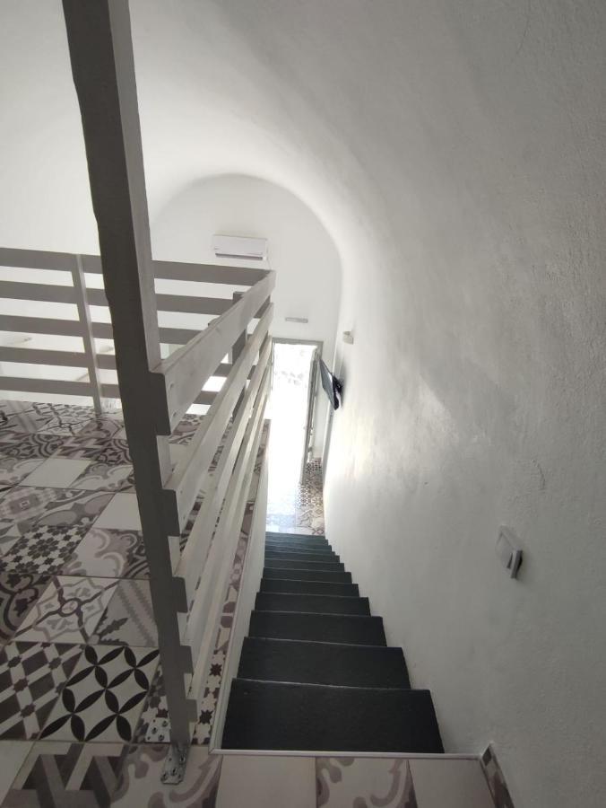 Fira Exo Katikies- Urban Fira Apartment ภายนอก รูปภาพ